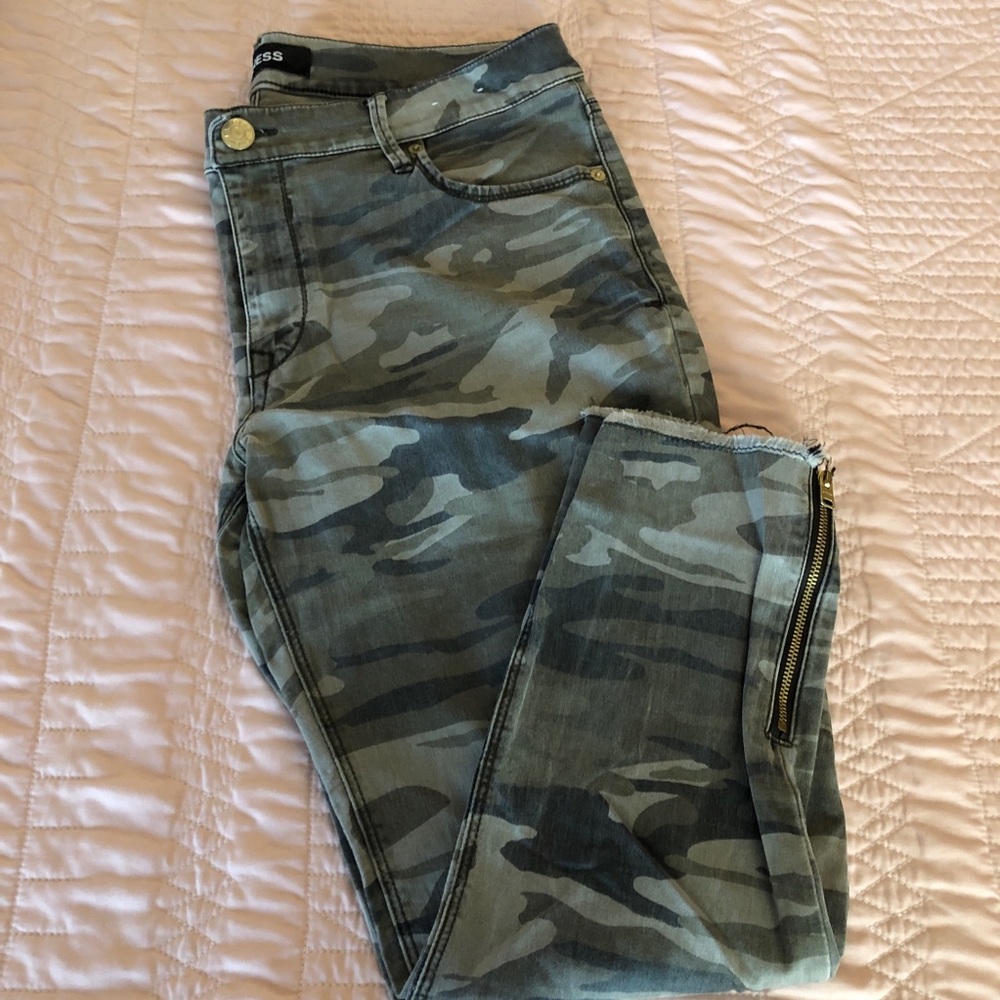 Express crop camp pants